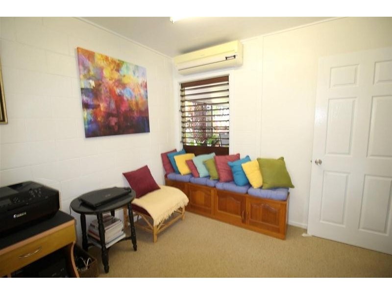 26 Feldt Street, Flying Fish Point QLD 4860