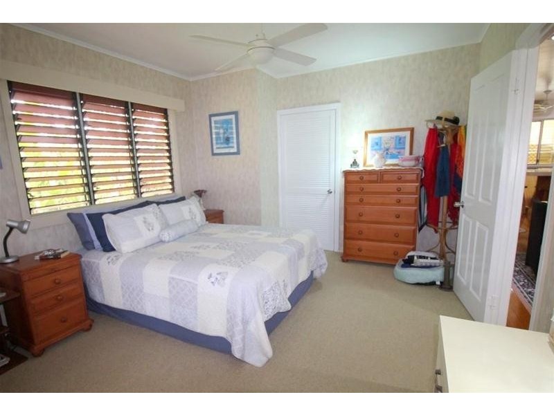 26 Feldt Street, Flying Fish Point QLD 4860