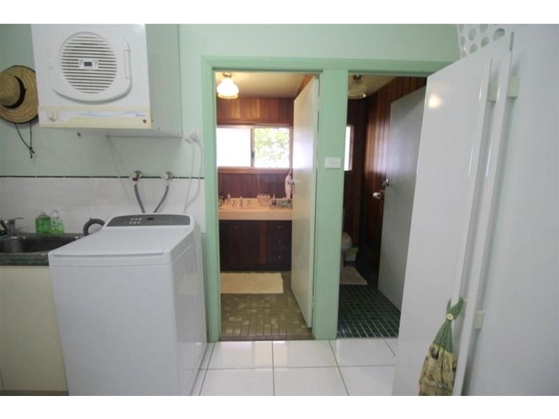 26 Feldt Street, Flying Fish Point QLD 4860