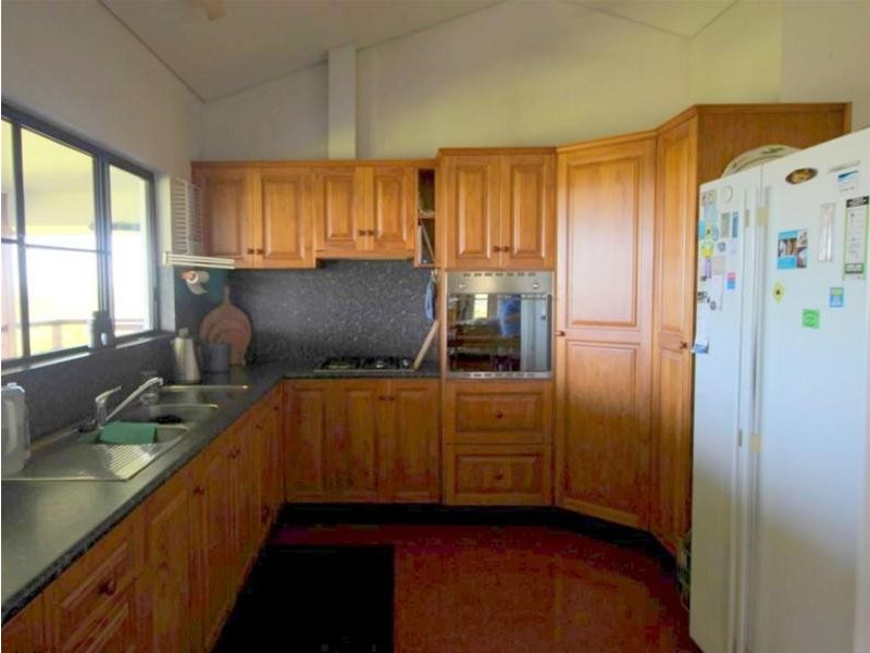 20 Hayter Road, El Arish QLD 4855