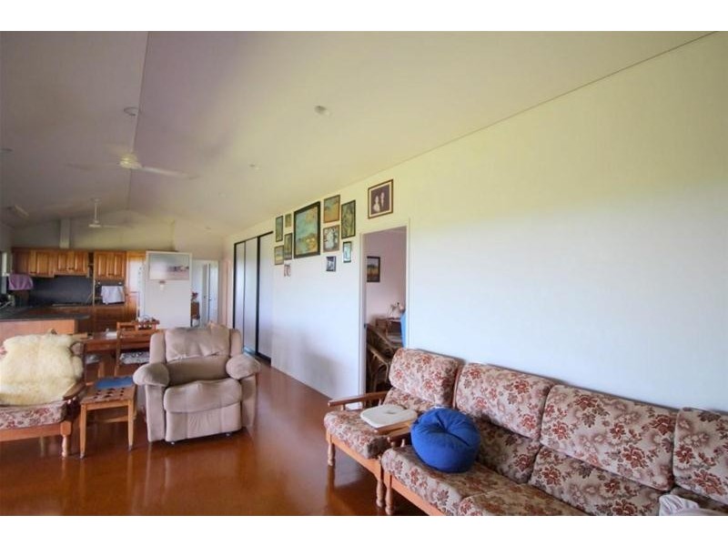 20 Hayter Road, El Arish QLD 4855