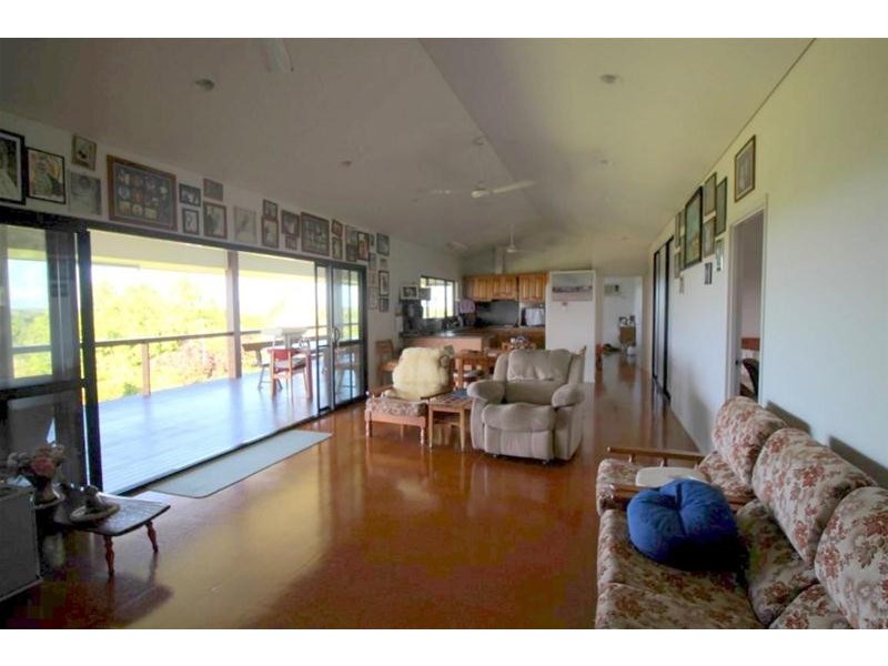 20 Hayter Road, El Arish QLD 4855