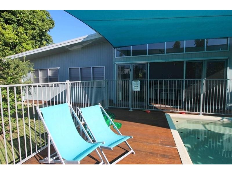 18 Southward Street, Mission Beach QLD 4852