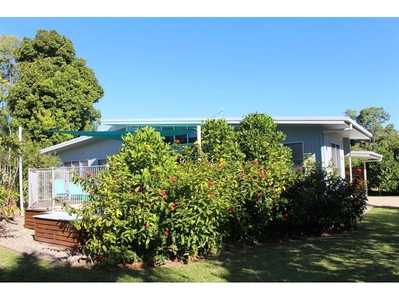 18 Southward Street, Mission Beach QLD 4852