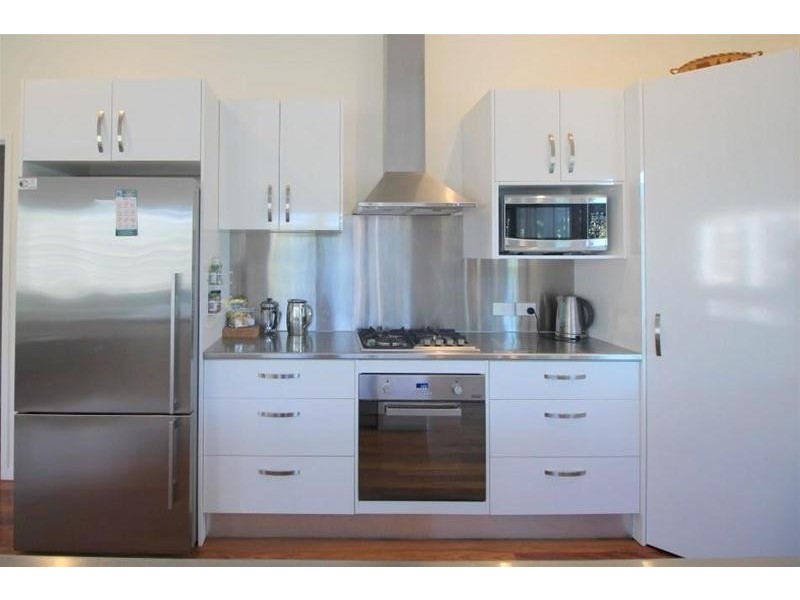 18 Southward Street, Mission Beach QLD 4852