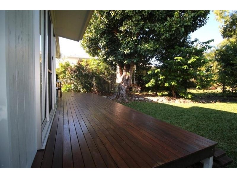 18 Southward Street, Mission Beach QLD 4852