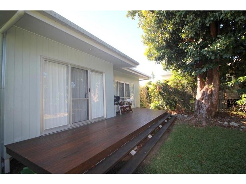 18 Southward Street, Mission Beach QLD 4852