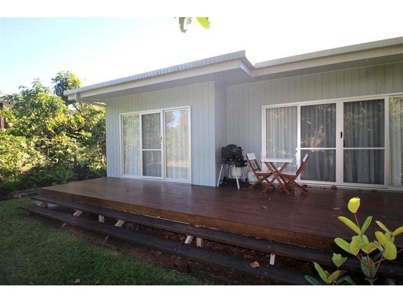 18 Southward Street, Mission Beach QLD 4852