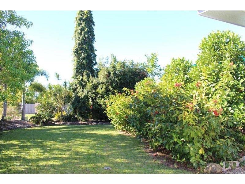 18 Southward Street, Mission Beach QLD 4852