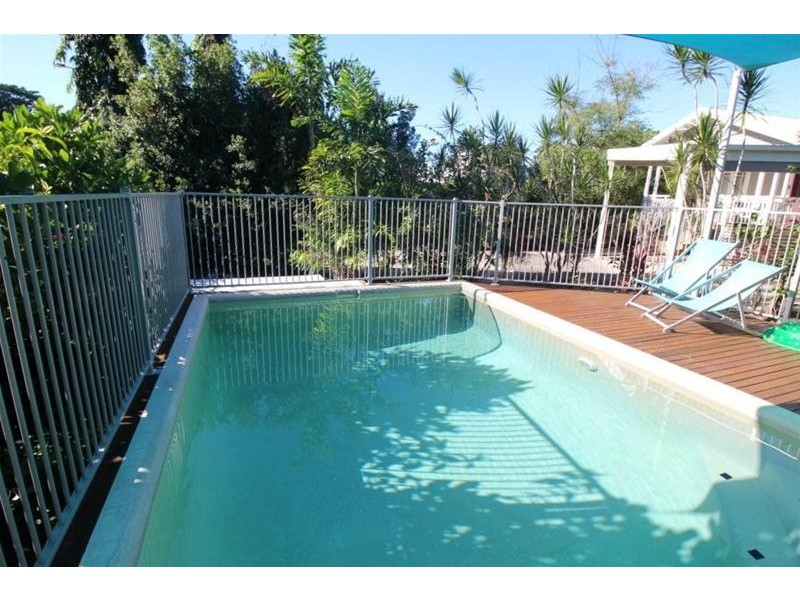 18 Southward Street, Mission Beach QLD 4852