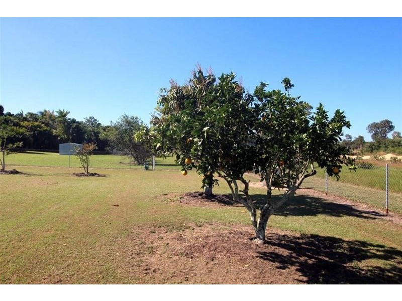 22 Hull Heads Road, Hull Heads QLD 4854