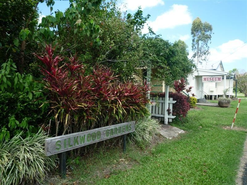 9 Albert Street, Silkwood QLD 4856