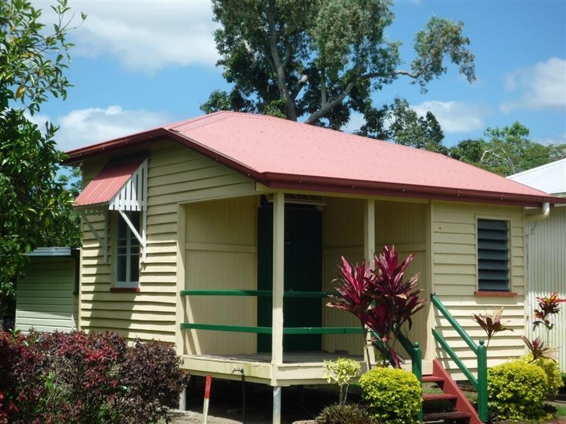 9 Albert Street, Silkwood QLD 4856