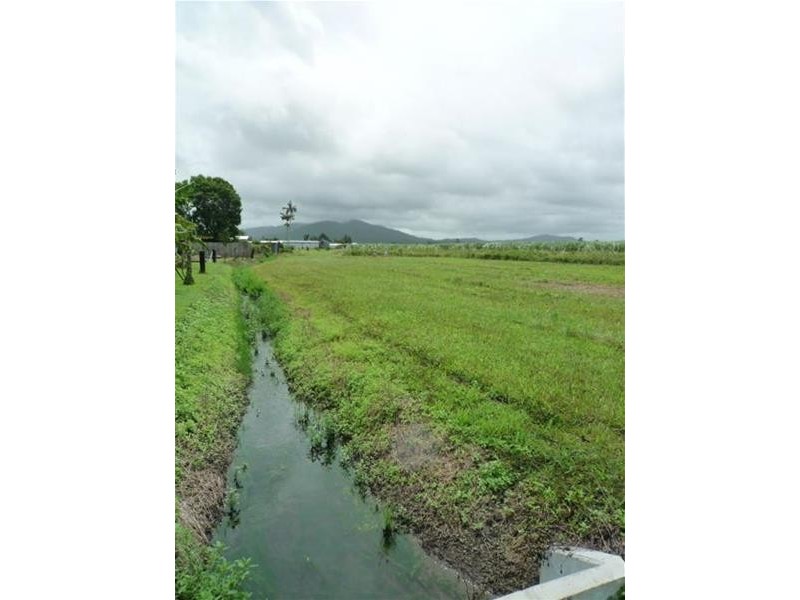 7 Mary Street, Silkwood QLD 4856