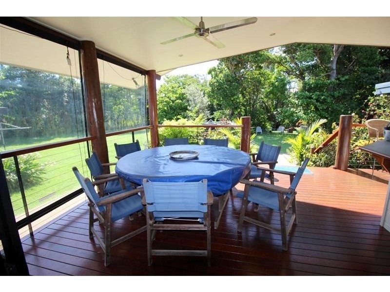 144 Kennedy Esplanade, South Mission Beach QLD 4852