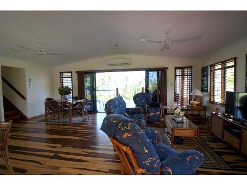 144 Kennedy Esplanade, South Mission Beach QLD 4852