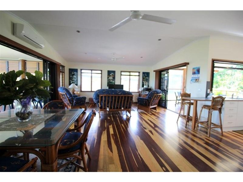 144 Kennedy Esplanade, South Mission Beach QLD 4852