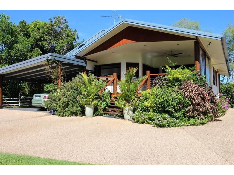 144 Kennedy Esplanade, South Mission Beach QLD 4852