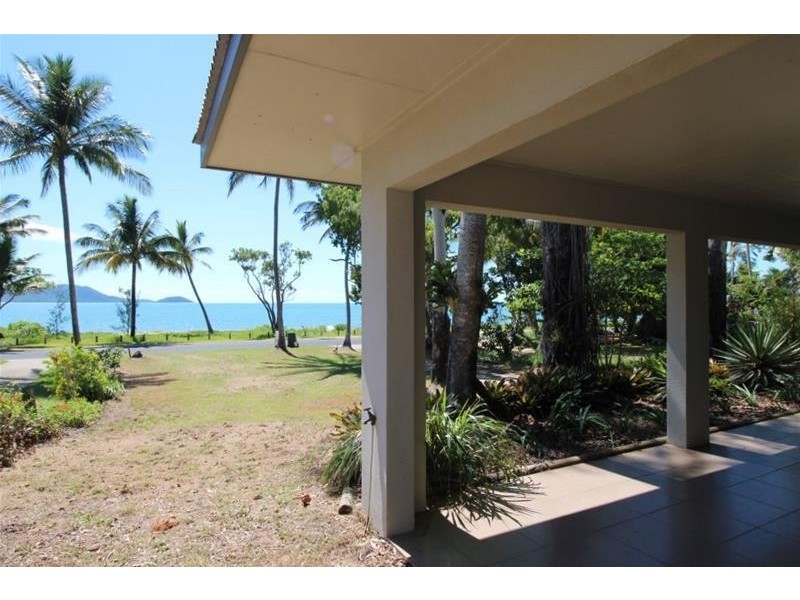 92 Kennedy Esplanade, South Mission Beach QLD 4852
