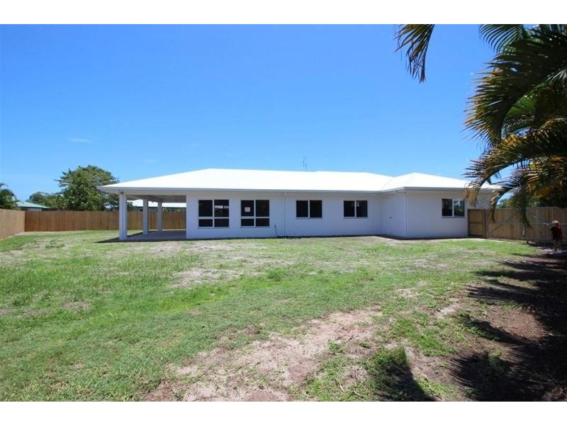 2 Spinnaker Street, South Mission Beach QLD 4852