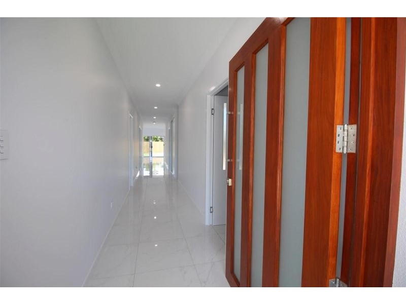 2 Spinnaker Street, South Mission Beach QLD 4852