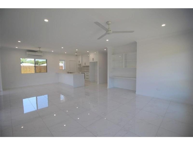 2 Spinnaker Street, South Mission Beach QLD 4852