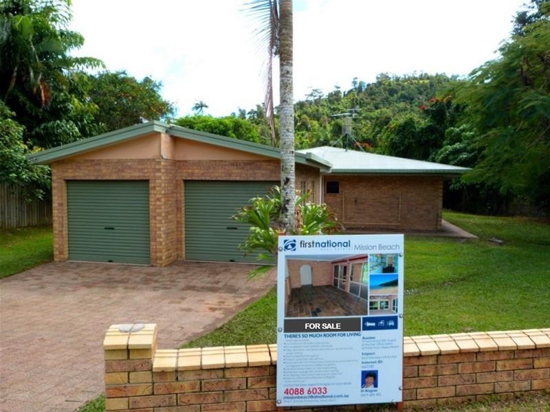 19 Bingil Bay Road, Bingil Bay QLD 4852