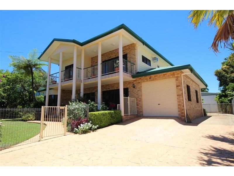 9 Leslie Lane, South Mission Beach QLD 4852