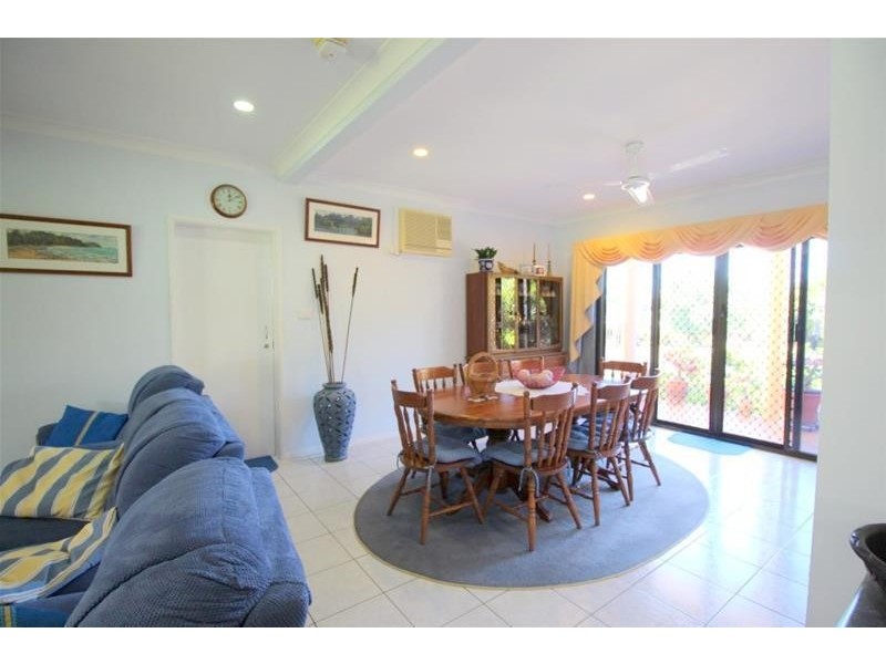 9 Leslie Lane, South Mission Beach QLD 4852