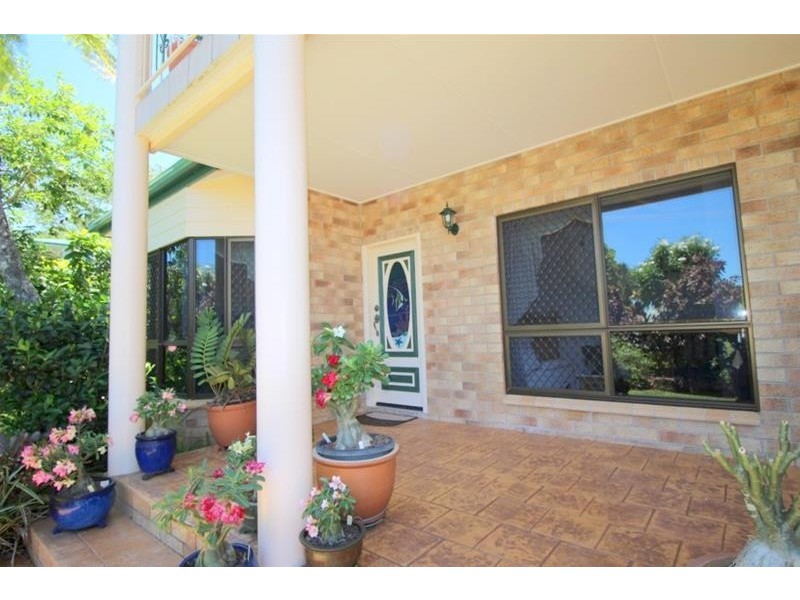 9 Leslie Lane, South Mission Beach QLD 4852