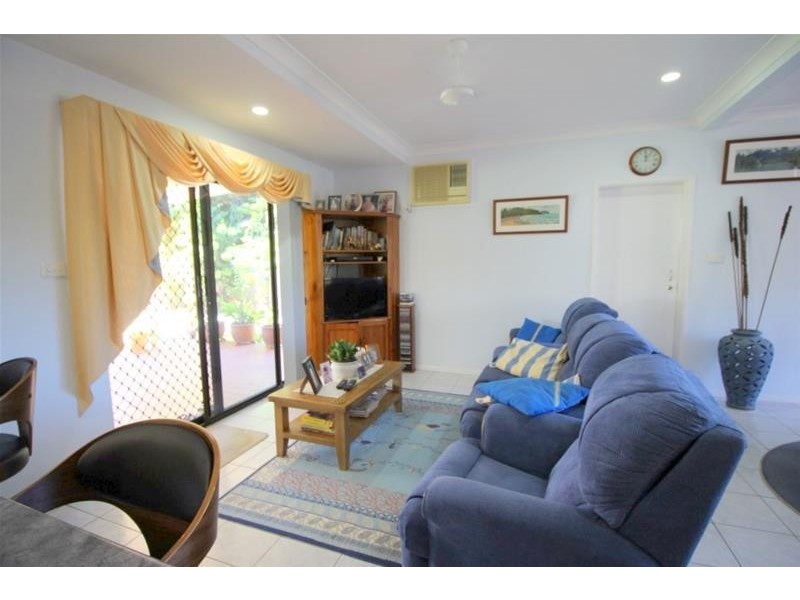 9 Leslie Lane, South Mission Beach QLD 4852