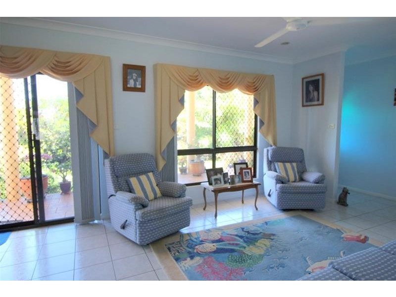 9 Leslie Lane, South Mission Beach QLD 4852