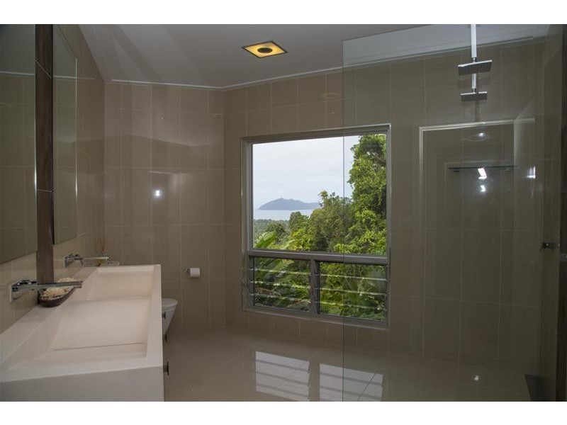 32 Mission Circle, Wongaling Beach QLD 4852