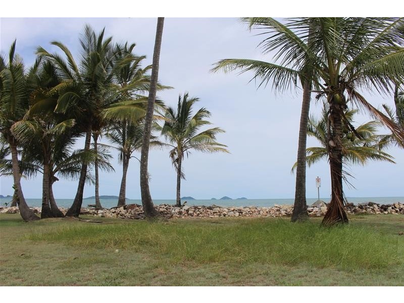 Lot 909, 24 Taylor Street, Tully Heads QLD 4854