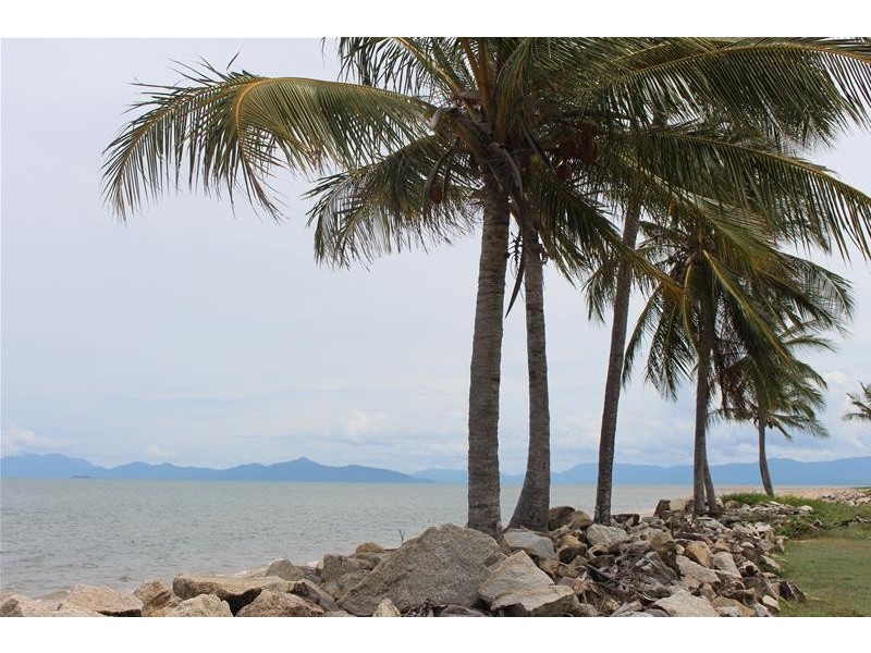 Lot 909, 24 Taylor Street, Tully Heads QLD 4854