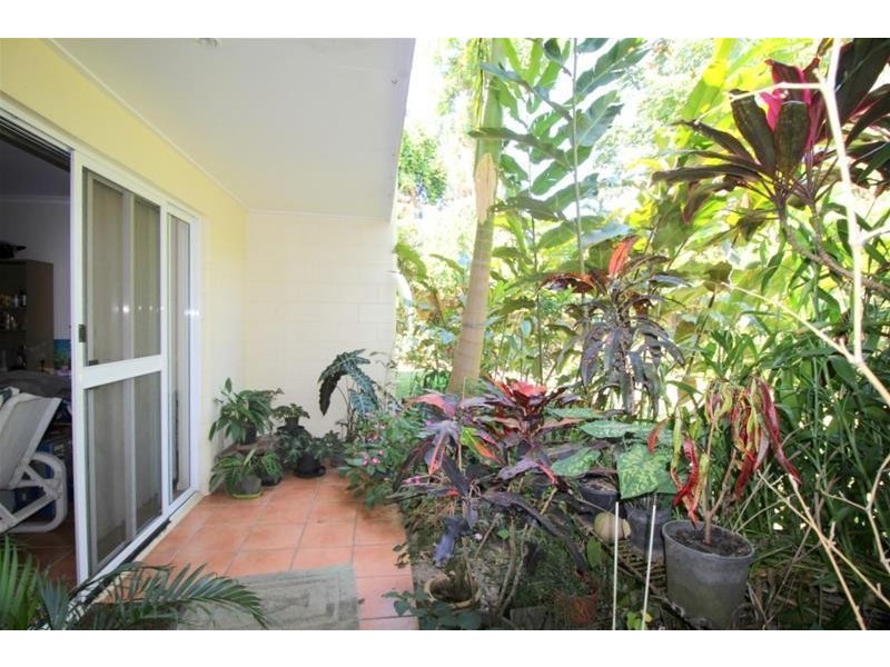 2/30 Bingil Bay Road, Bingil Bay QLD 4852