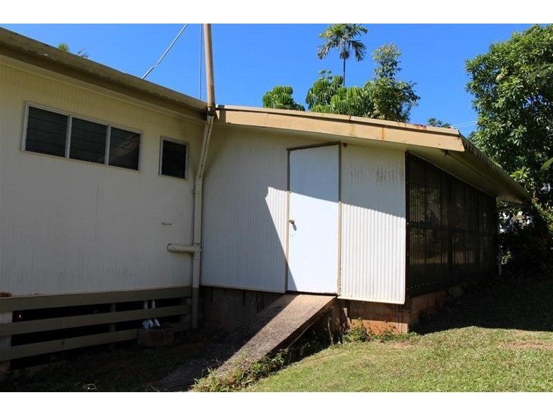 39 Cutten Street, Bingil Bay QLD 4852