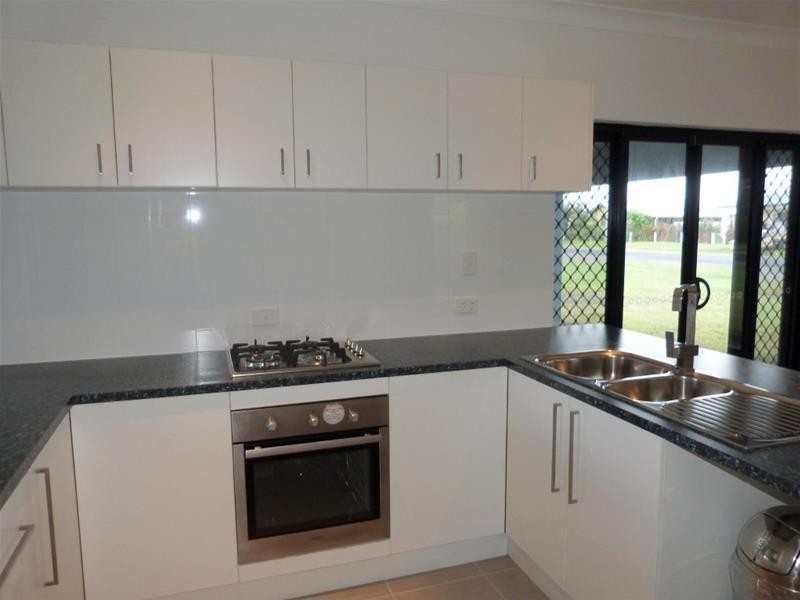 9 Glasgow Street, El Arish QLD 4855