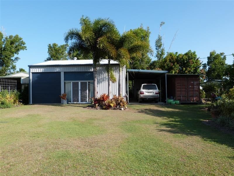 28 Melaleuca Drive, Tully Heads QLD 4854