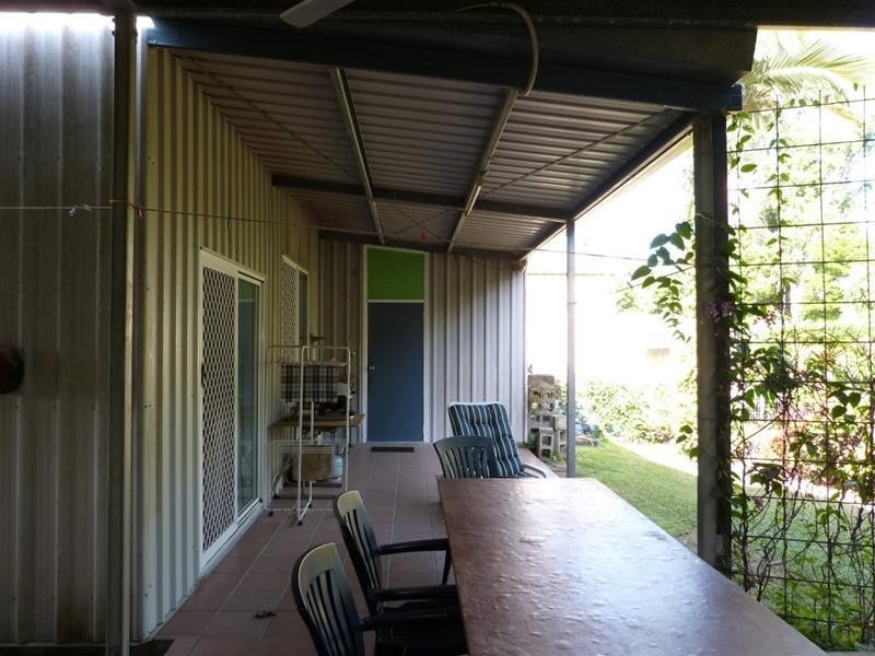 28 Melaleuca Drive, Tully Heads QLD 4854