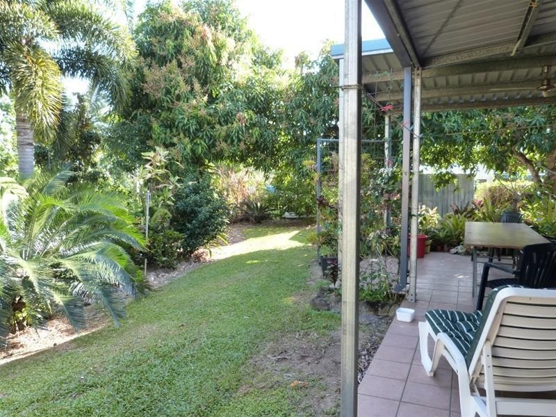 28 Melaleuca Drive, Tully Heads QLD 4854