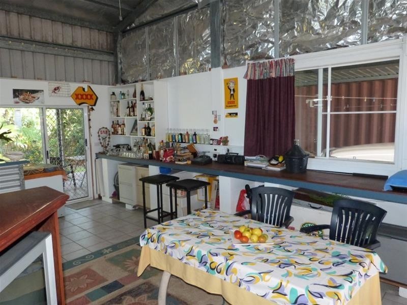 28 Melaleuca Drive, Tully Heads QLD 4854