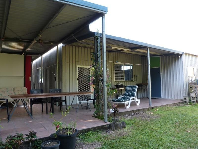 28 Melaleuca Drive, Tully Heads QLD 4854