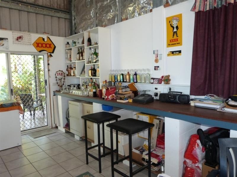 28 Melaleuca Drive, Tully Heads QLD 4854