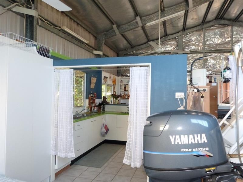 28 Melaleuca Drive, Tully Heads QLD 4854