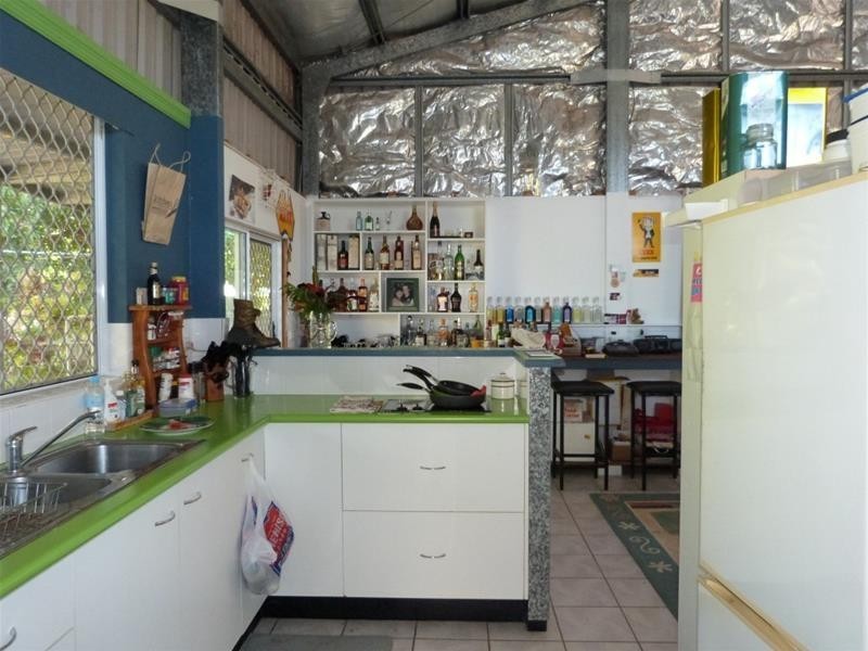 28 Melaleuca Drive, Tully Heads QLD 4854