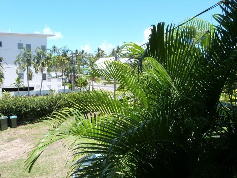 3 Donkin Lane, Mission Beach QLD 4852