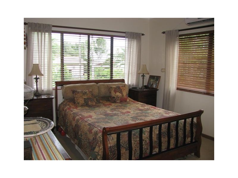 10 Wall Street, South Mission Beach QLD 4852