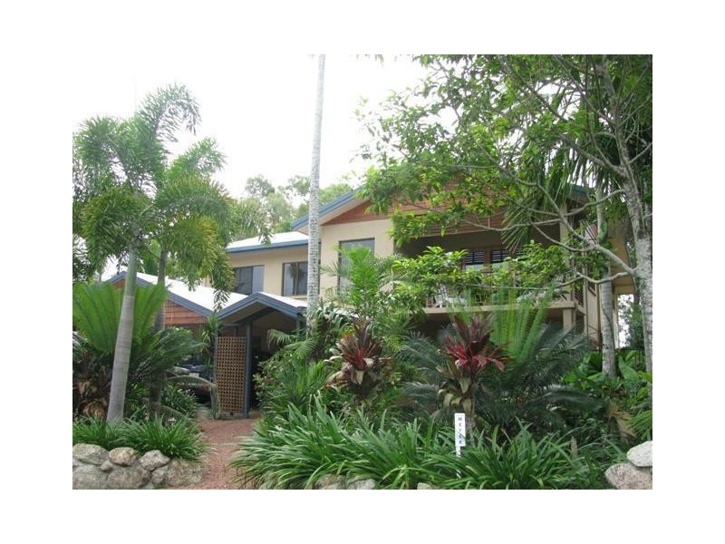 10 Wall Street, South Mission Beach QLD 4852