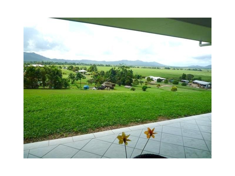 8 Stuart Drive, Feluga QLD 4854